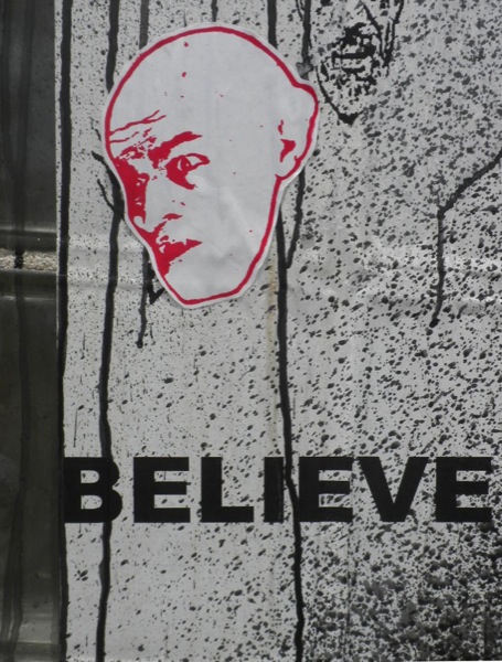 Street Art Vampire (unknown artist)